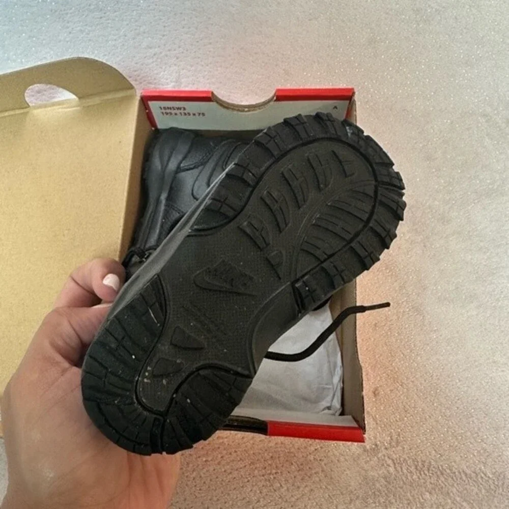 Nike Manoa Black Lace Up Boot Toddler size 6
